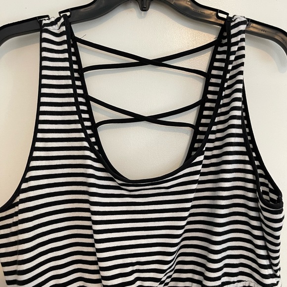 Black and White Striped Dress - Picture 3 of 4